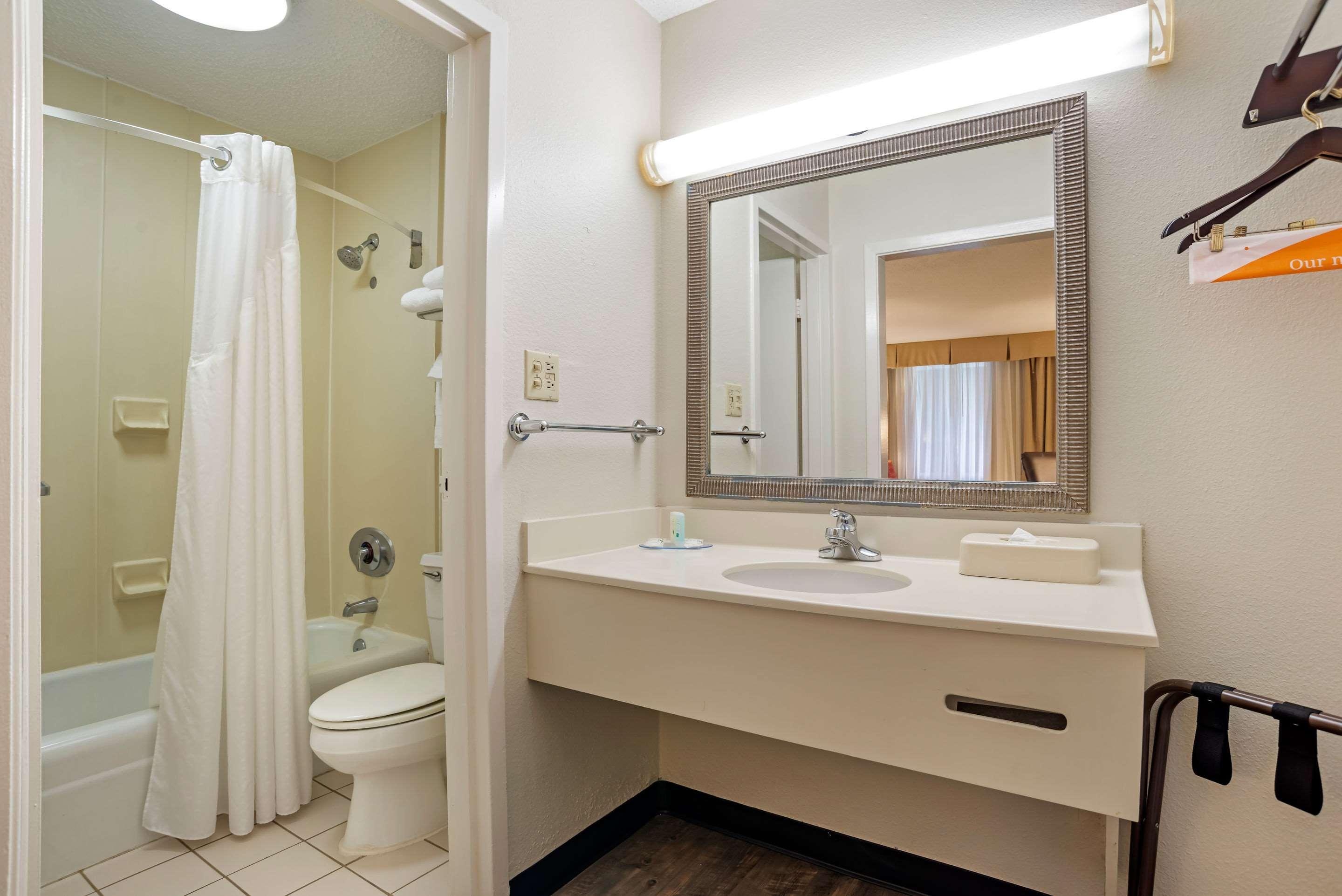 Quality Inn Baton Rouge East I-12 Eksteriør billede